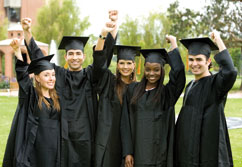 Verbesserungen hat Obama nun auch für College-StudentInnen angekündigt. Wegen der hohen Studiengebühren werden die meisten College-Ausbildungen über Kredite finanziert.