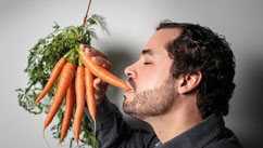 Symbolbild zum Bericht: Die Karotte vor der Nase