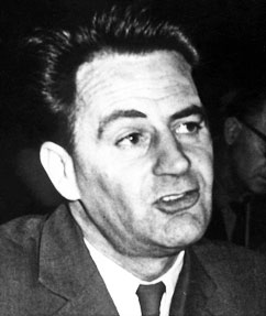 "Teddy" Prager (1917-1986) studierte in der Emigration in England Wirtschaftswissenschaften und kam 1945 als Mitarbeiter der KPÖ wieder nach Österreich.